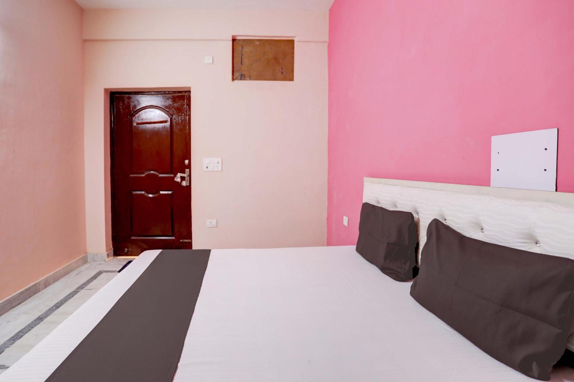 Hotel O Tilak Hotel 24 Sector 27 Near By Vinayak Hospital Gali No-6 Нойда Экстерьер фото