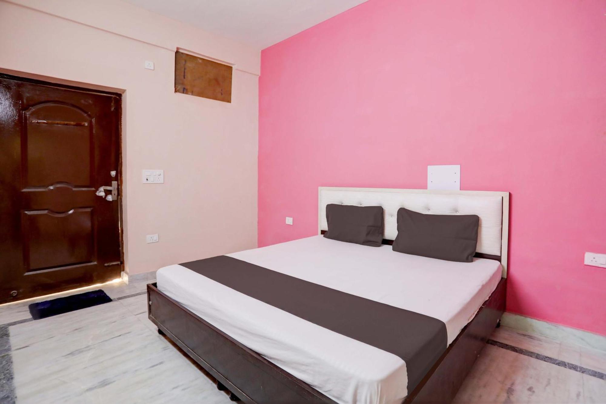 Hotel O Tilak Hotel 24 Sector 27 Near By Vinayak Hospital Gali No-6 Нойда Экстерьер фото