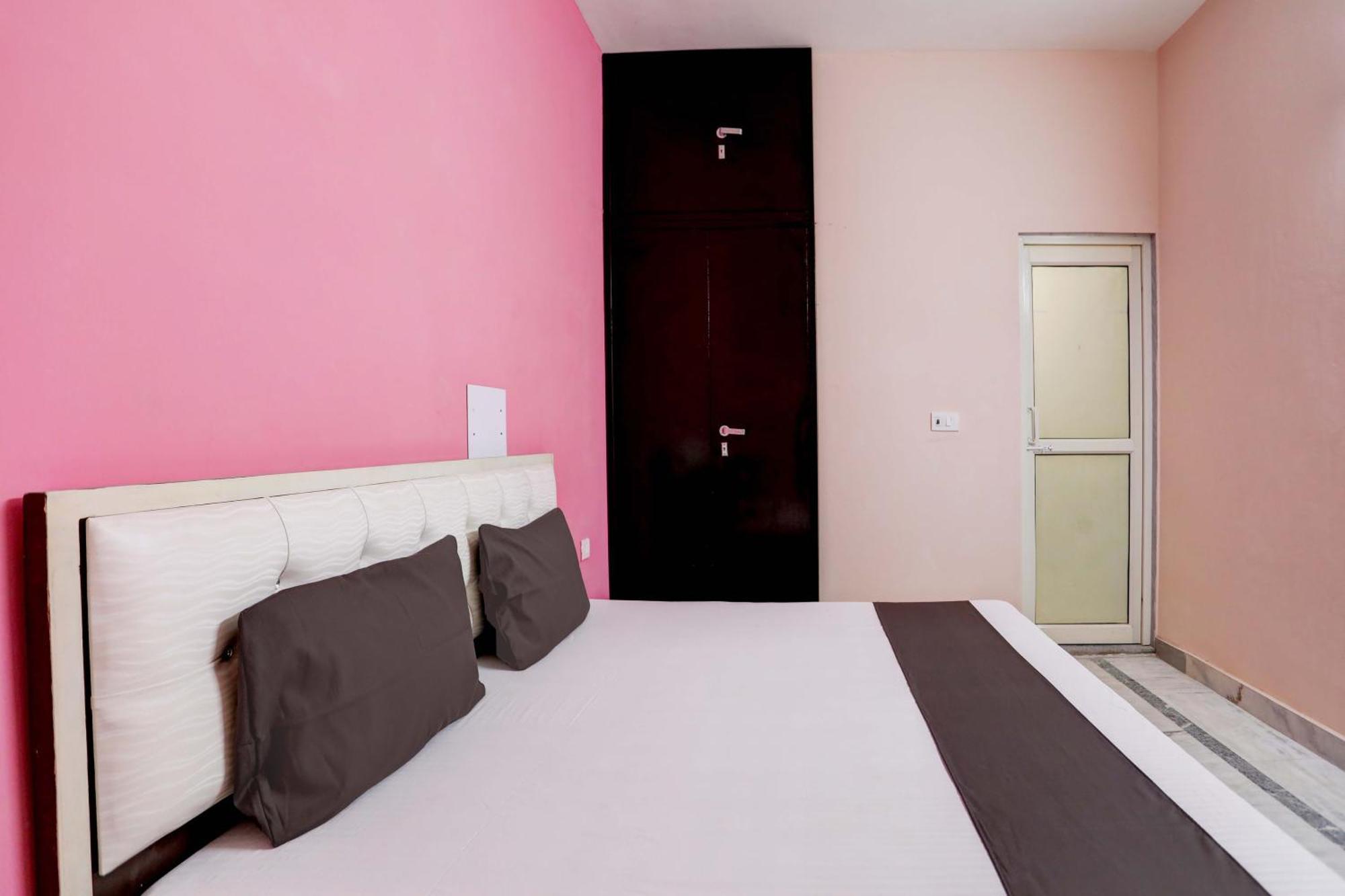 Hotel O Tilak Hotel 24 Sector 27 Near By Vinayak Hospital Gali No-6 Нойда Экстерьер фото