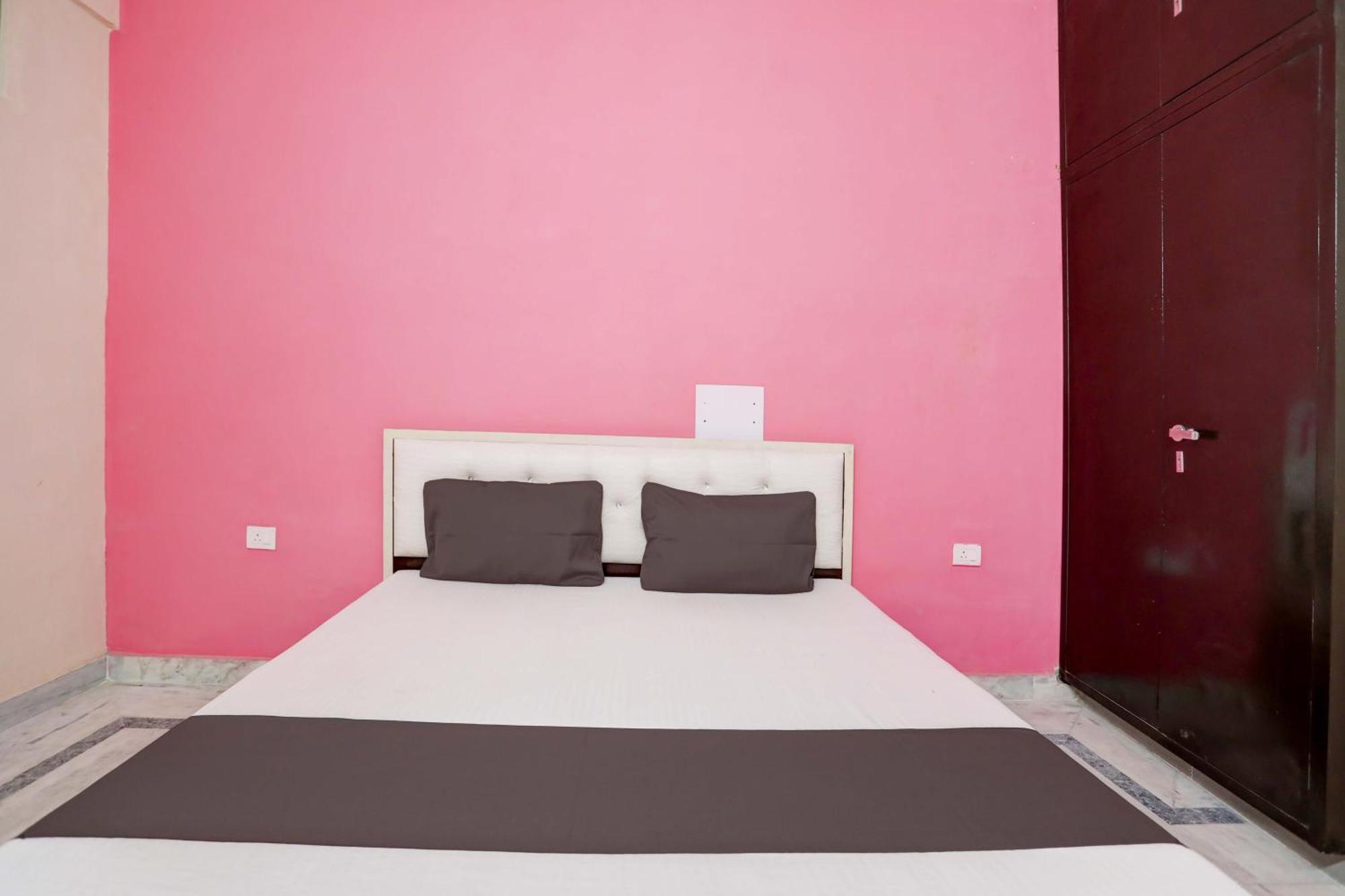 Hotel O Tilak Hotel 24 Sector 27 Near By Vinayak Hospital Gali No-6 Нойда Экстерьер фото